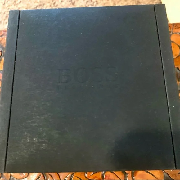 Hugo Boss HB1512028 Men’s Watch SS White Dial Roman Quartz Date Box- Book - Picture 2 of 6